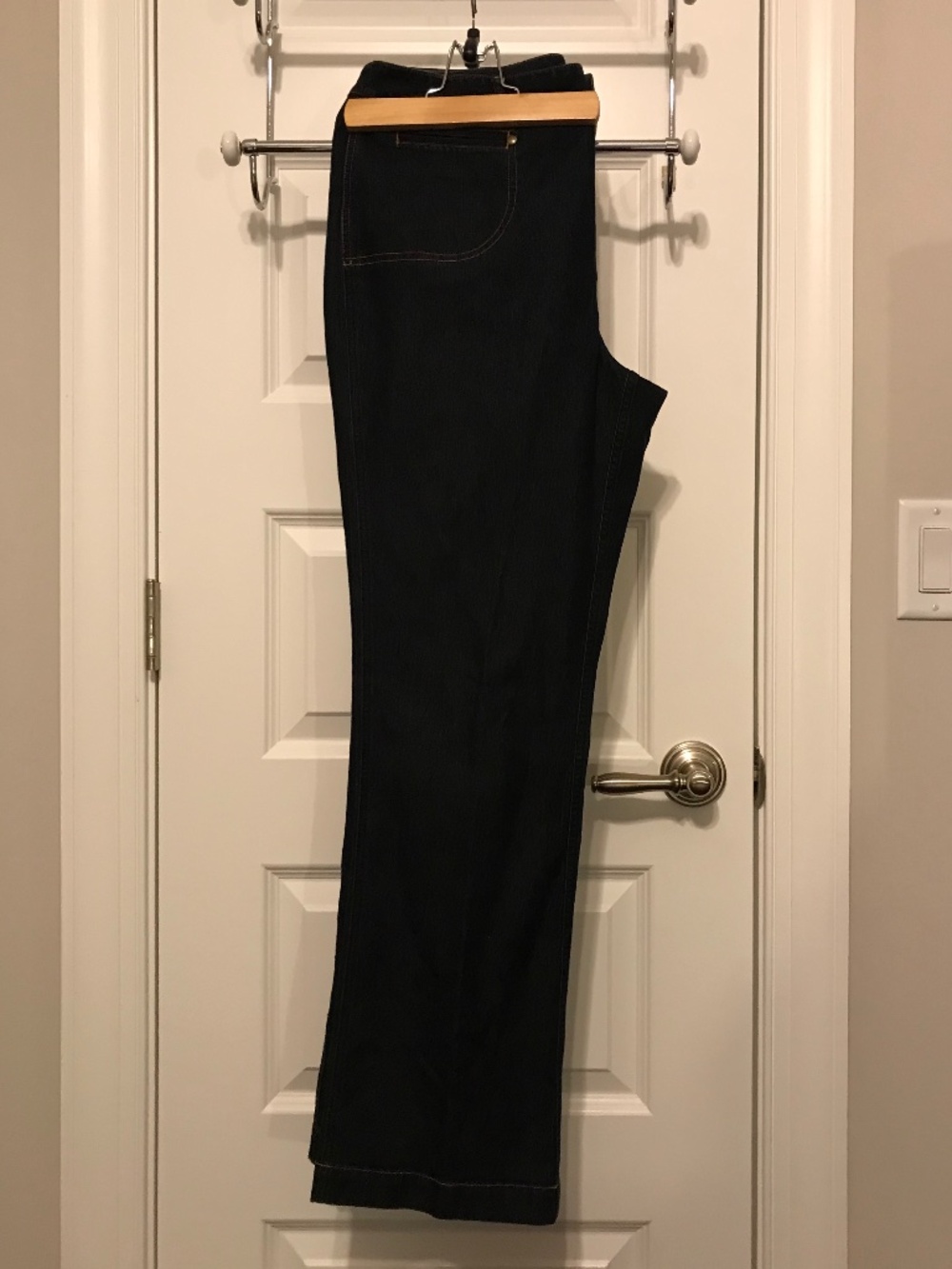 Chicos dark blue straight leg jeans (M/10/1.5)